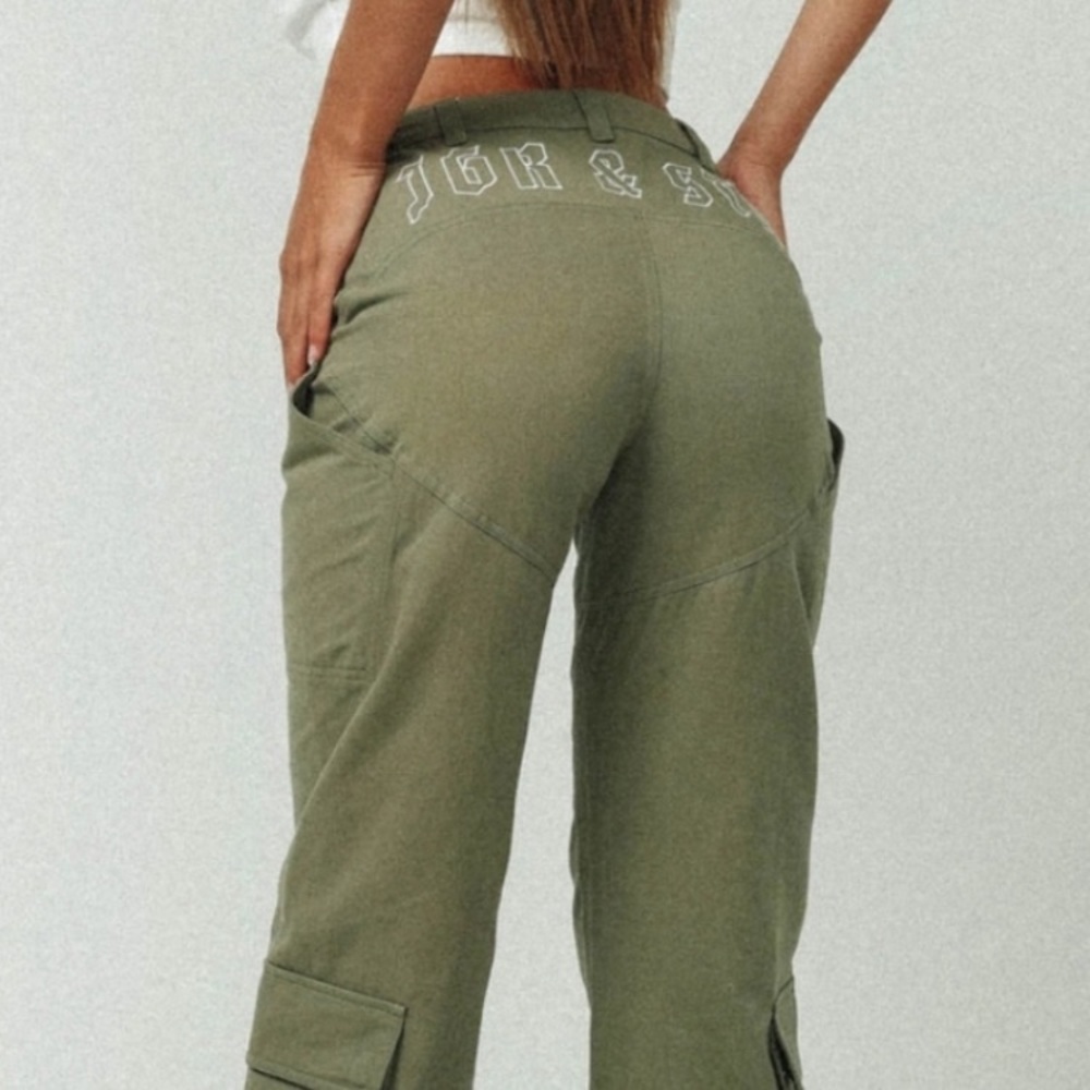Jgr & stn cargos